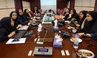 نشست هم‌اندیشی دانشکده پزشکی و پردیس بین‌الملل با اساتید گروه آموزشی  داخلی با محوریت نهایی‌سازی لاگ‌بوک‌های الکترونیکی در سامانه طبیب